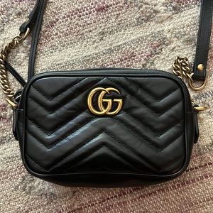 Gucci GG Marmont matelassé mini bag in black